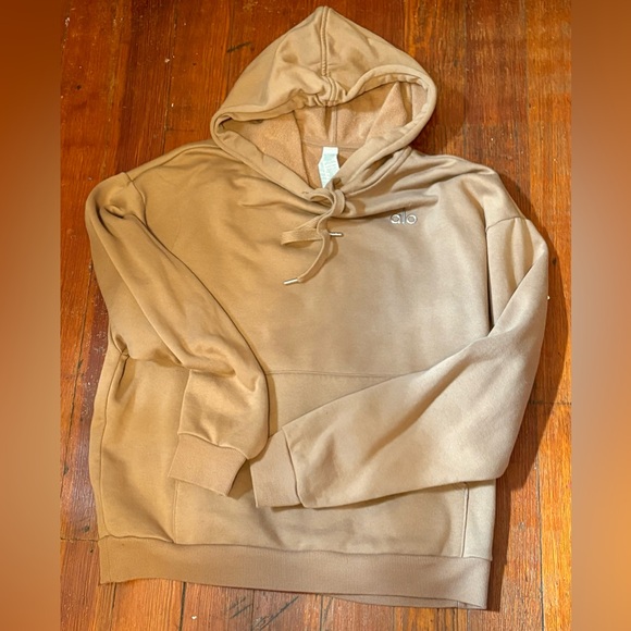 Alo Yoga Toasted Almond Brown Accolade Hoodie Sweatshirt SZ. S EUC - Picture 3 of 4
